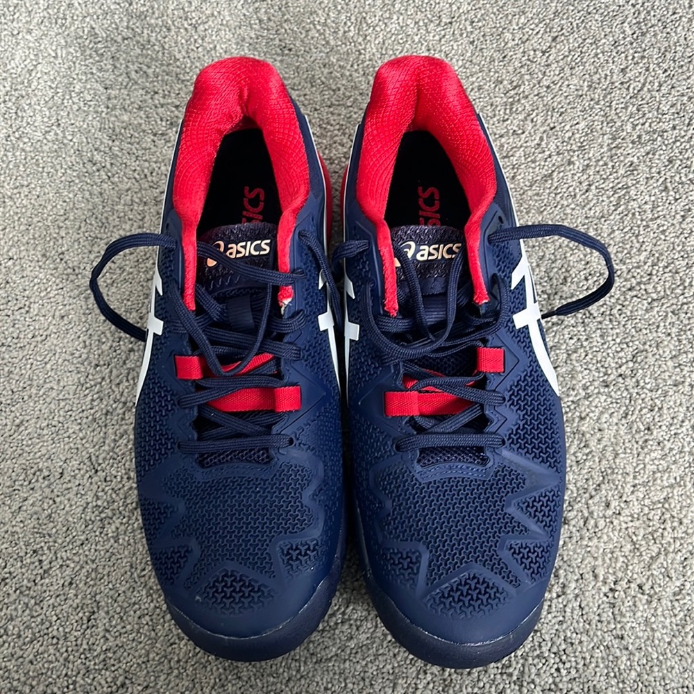 Men 7 1/2 asics tennis shoes